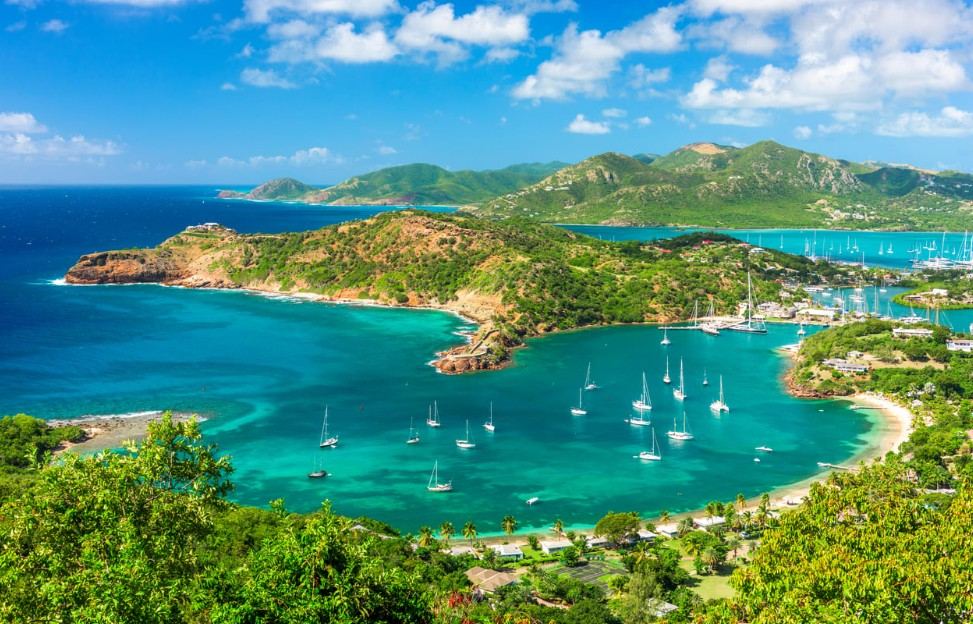 Best Caribbean destinations for private boat charter — Cartagena, Cancún, Miami, Casa de Campo