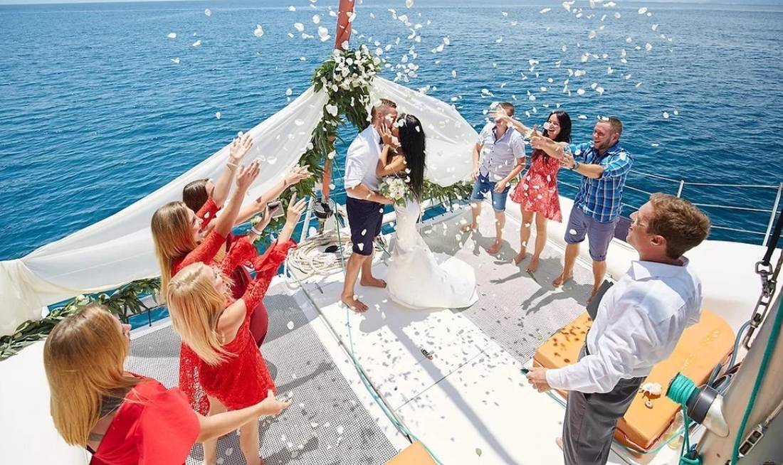 Wedding ceremony on a private yacht charter in Cartagena Colombia