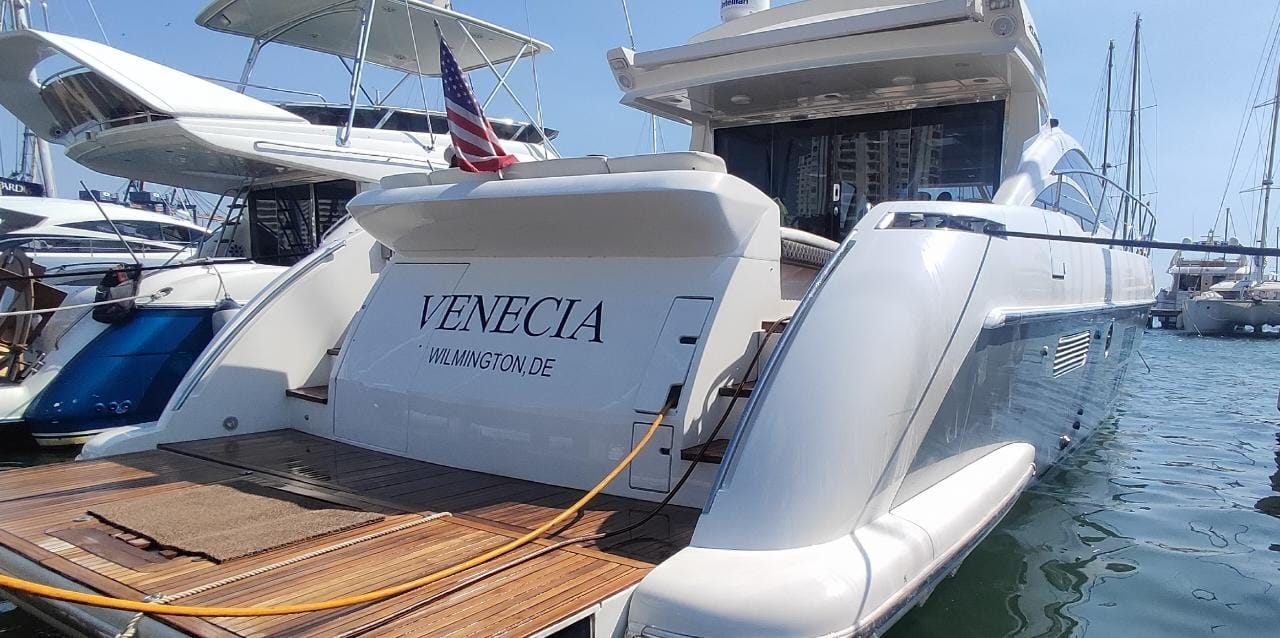 Azimut 62s deck Bocagrande